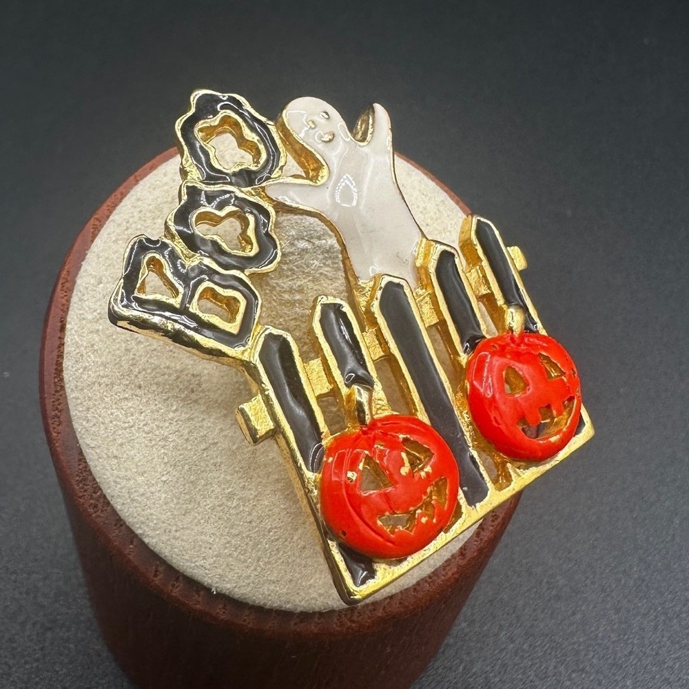 Vintage Halloween "BOO" Ghost & Jack-O'-Lantern Brooch – Goldtone‎ Enamel Pin